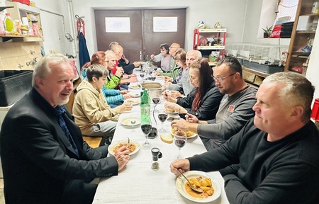 HRASTNIK POD LIMBARSKO GORO